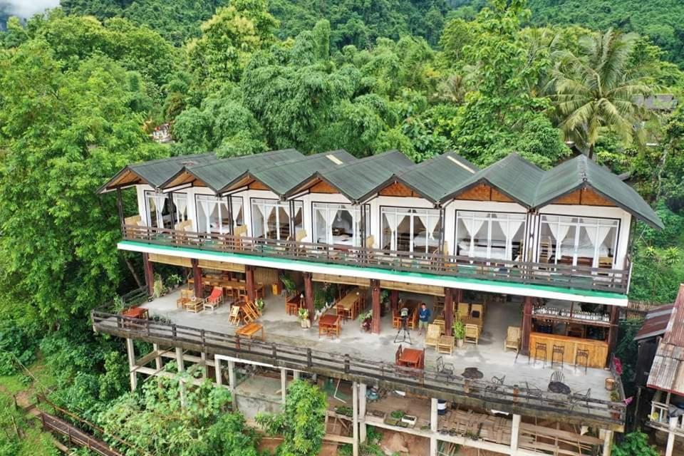 Ning Ning Guesthouse Muang Ngoi Quarto foto